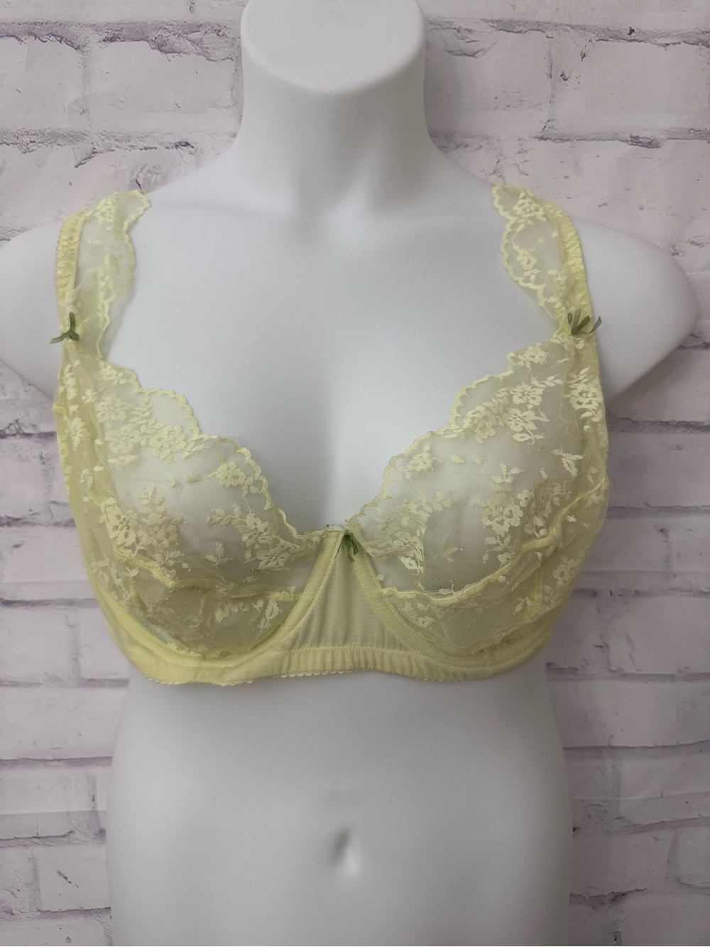 Adore Me Bra Plus 42DDD Yellow Lace Underwire Sexy Lingerie Lace Strappy Bow
